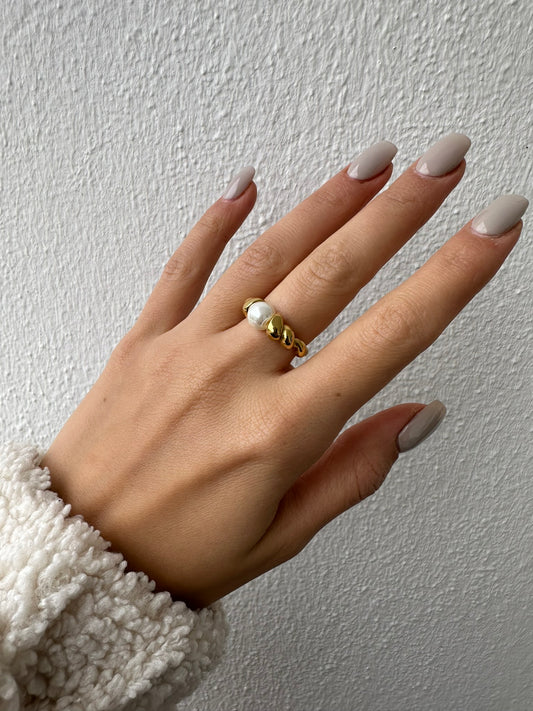 Natural Pearl Ring 18K Gold Plated